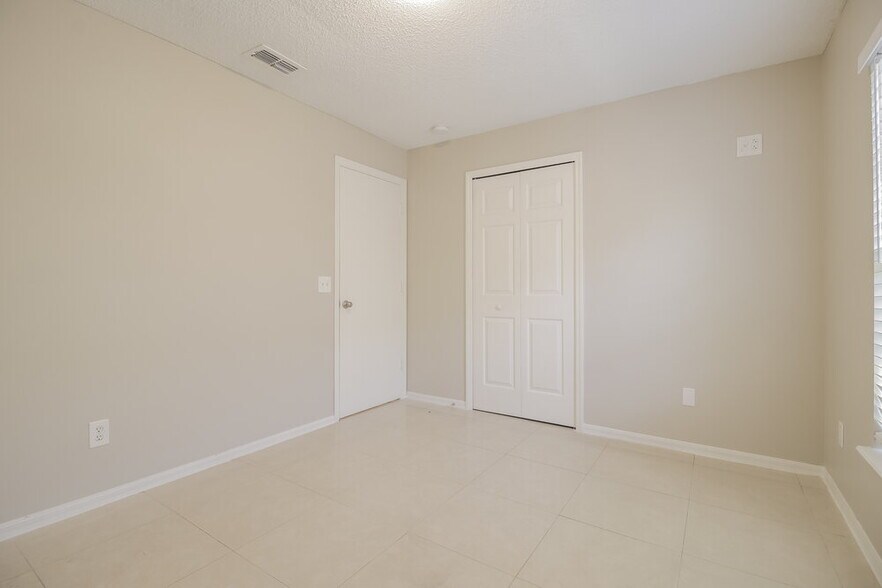 Building Photo - 2459 Parsons Pond Cir