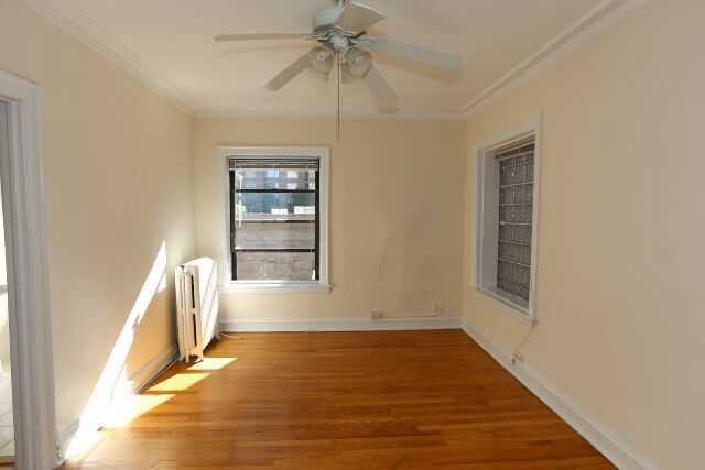 Building Photo - 1023 N Dearborn St