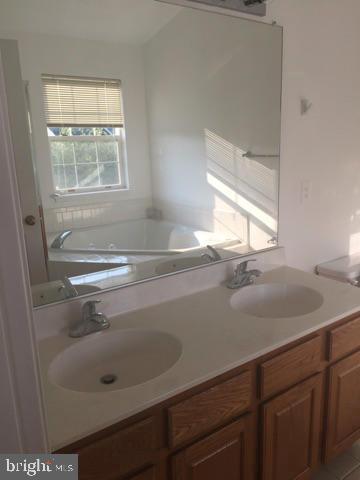 Building Photo - 6565 Kelsey Point Cir