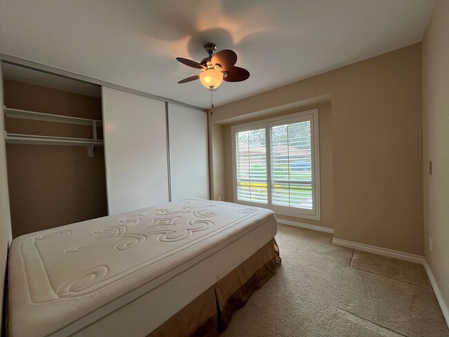 Building Photo - Senior community w/pool, spa, pickle ball ...