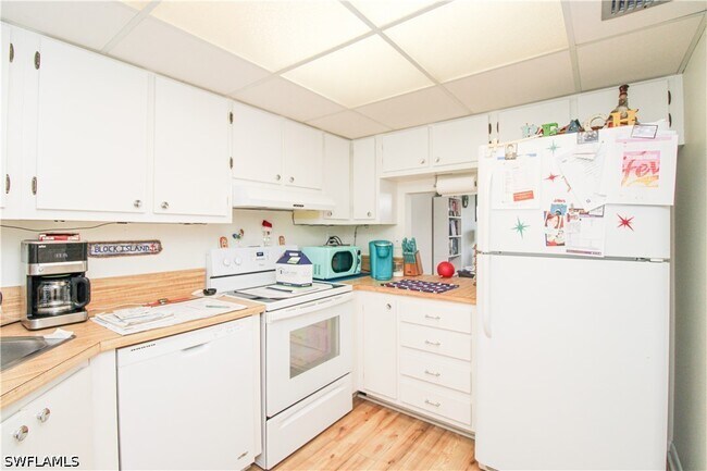 Building Photo - 41 High Point Cir S