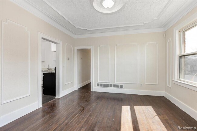 Building Photo - 3217 Elmhurst St