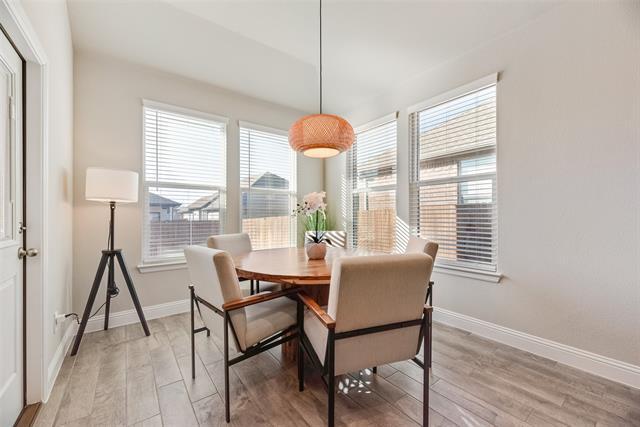 Building Photo - 1605 Woodpecker St