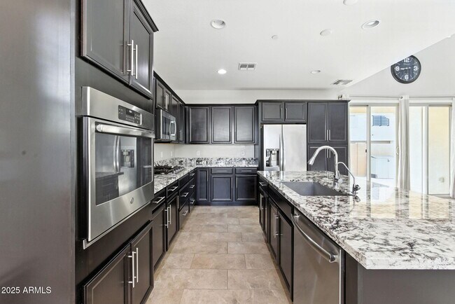 Building Photo - 1935 S Follett Way