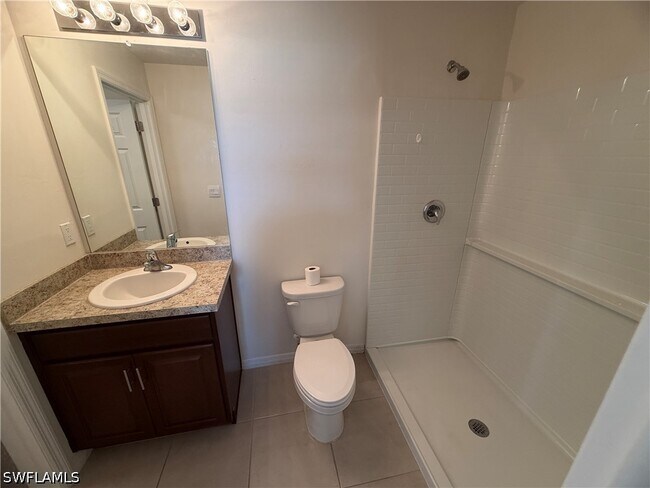 Building Photo - 513 Ella Jean Pl