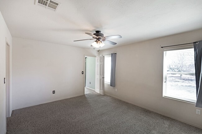 Building Photo - Beautiful Home W/Solar Panels