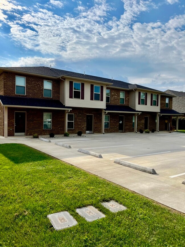 Building Photo - 63 Melrose Dr
