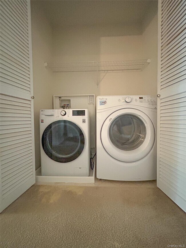 Building Photo - 1063 Dutcher Dr