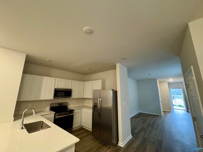 Building Photo - 3240 Cool Spgs Ave SW