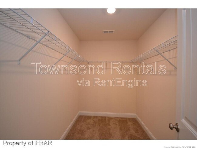 Building Photo - 4411 Low Oak Ct