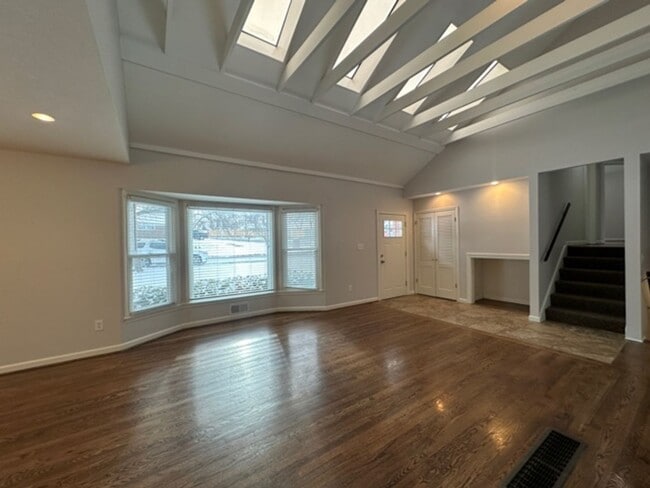 Building Photo - {10240}  Renovated Home in Cherry Hills+ H...