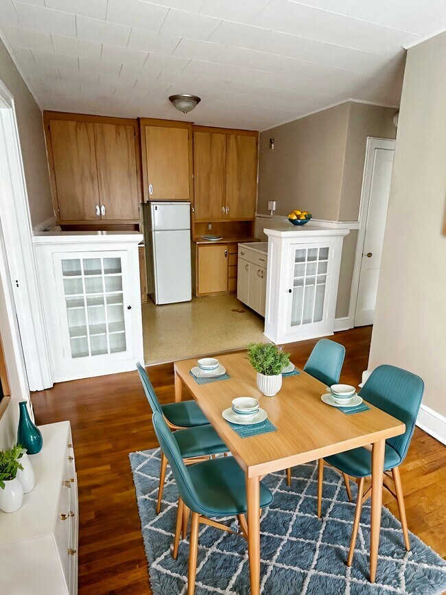 Building Photo - 1319 Grand Ave