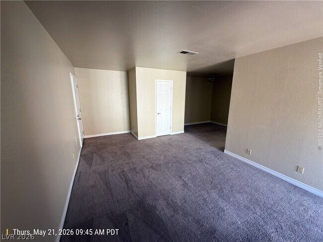 Building Photo - 4450 Sandy River Dr