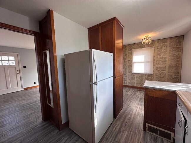 Building Photo - 1222 Clarence-