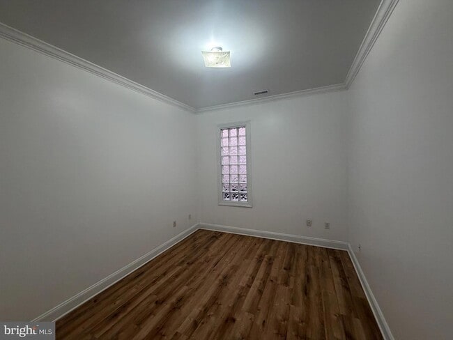 Building Photo - 107 N High St