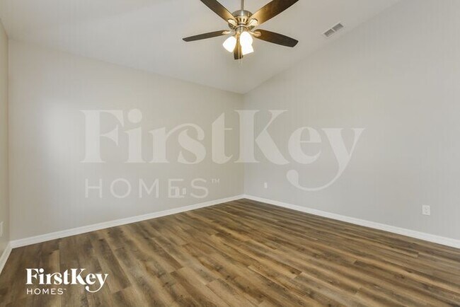 Building Photo - 699 Shawsbury Way