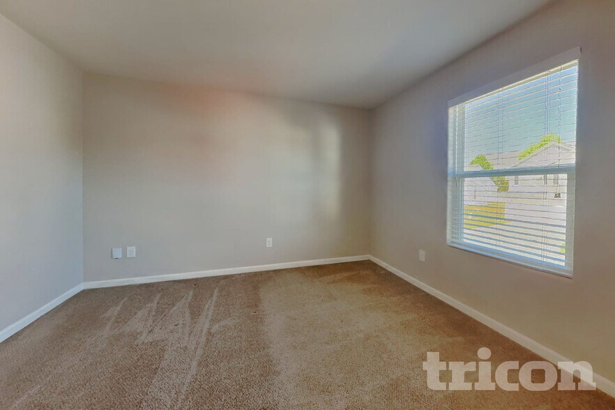 Building Photo - 4217 Piedmont Farms Way