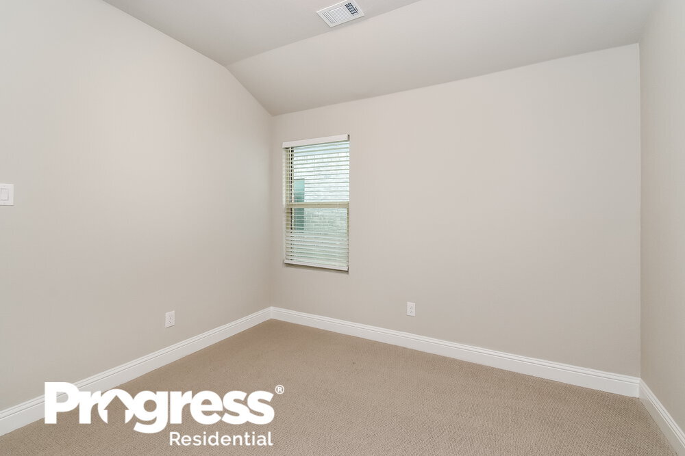 Building Photo - 1413 Rolling Fox Dr