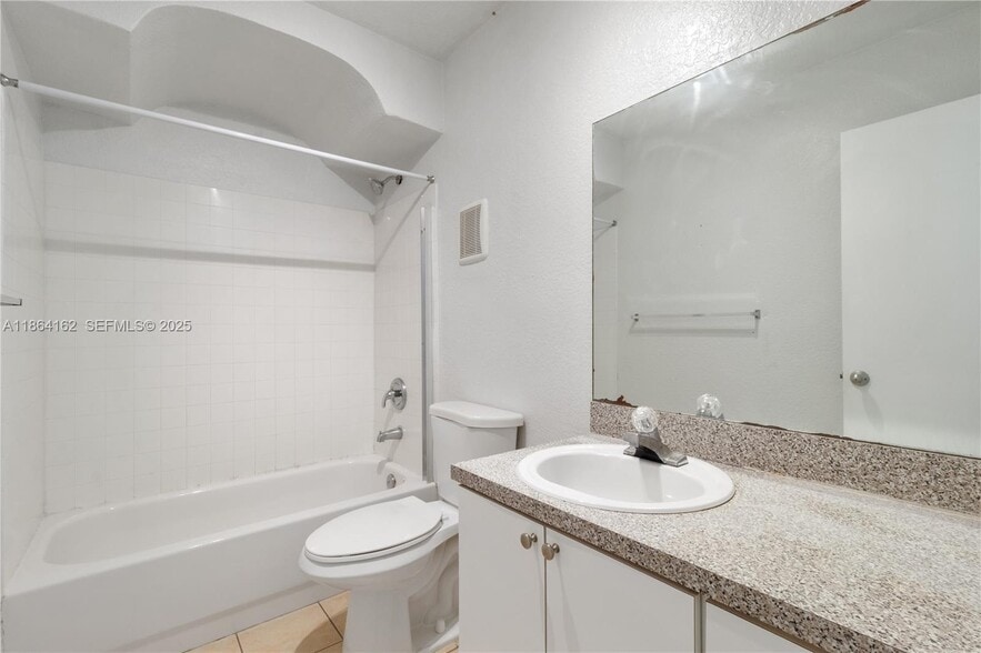 Building Photo - 17255 SW 95th Ave