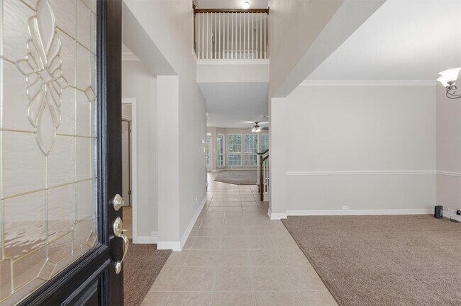 Building Photo - 15201 Calaveras Dr