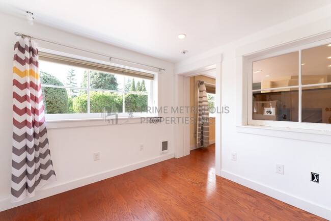 Building Photo - 7461 W Mercer Way