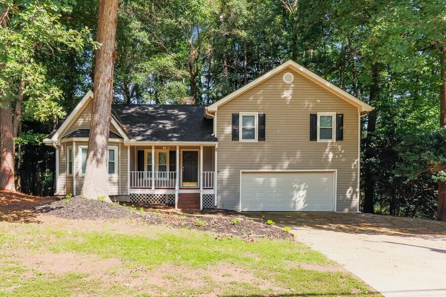 Primary Photo - 3751 Quail Hollow Trail