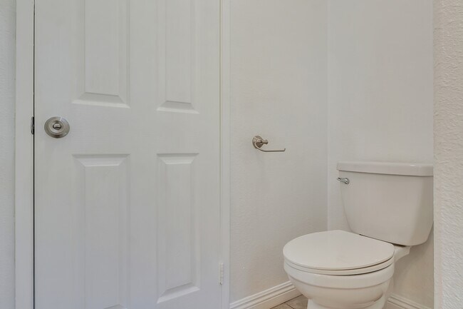 Building Photo - 8798 Nozay Ln