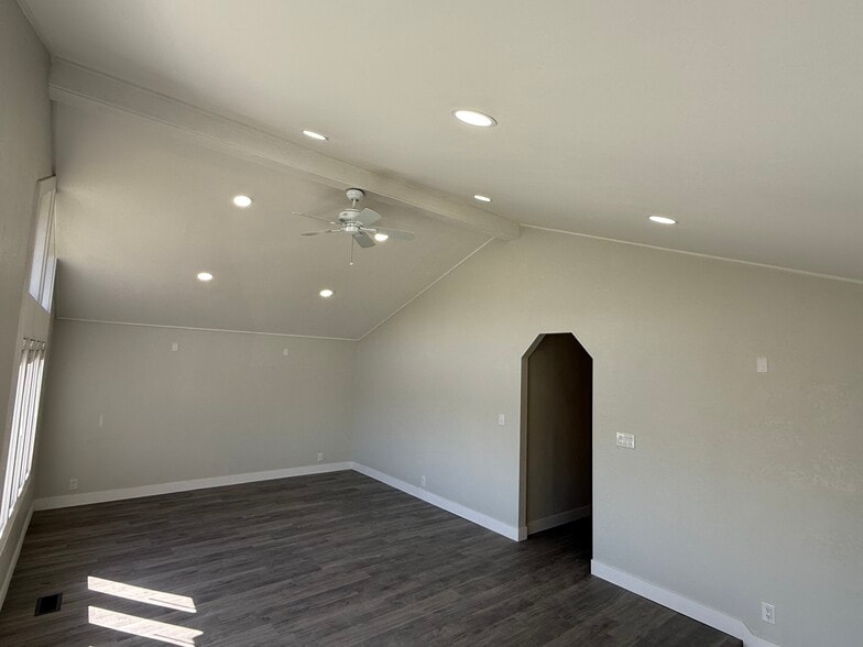 Building Photo - 5256 W 3830 S
