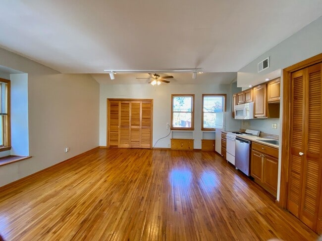 Building Photo - 4400 Pennsylvania Ave