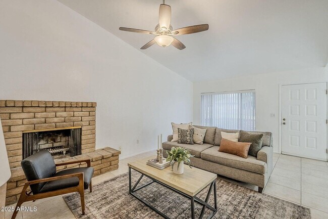 Building Photo - 16 W Loma Vista Dr