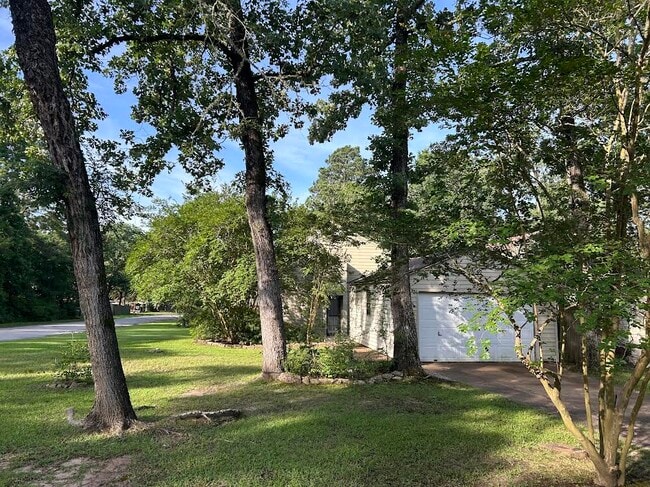 Building Photo - 26601 Primrose Ct
