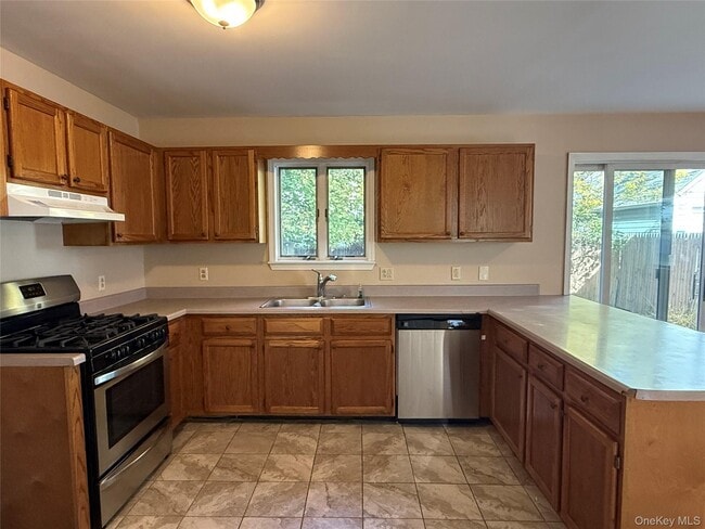 Building Photo - 39 Royce Ave