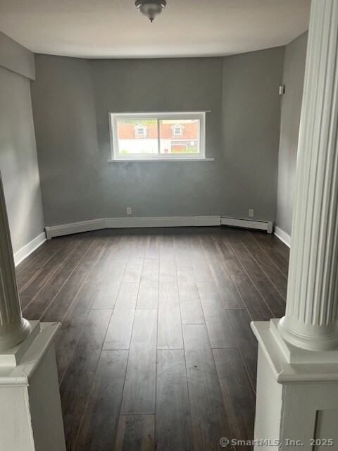 Building Photo - 118 E Farm St