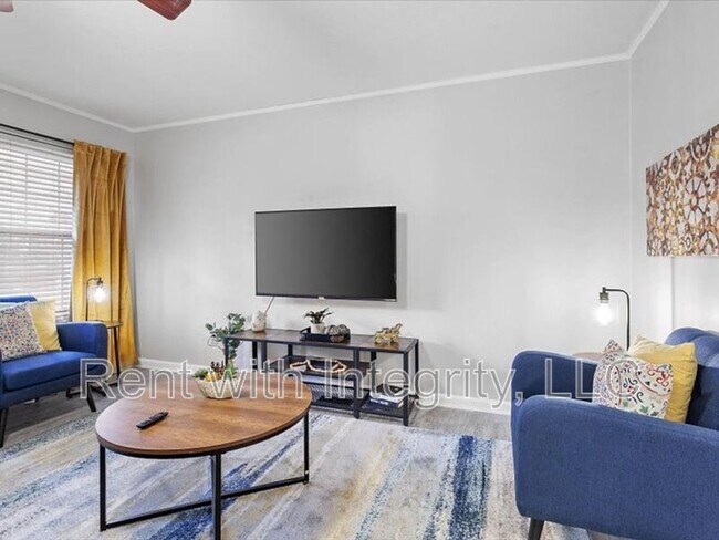 Building Photo - 1835 Portland Ave