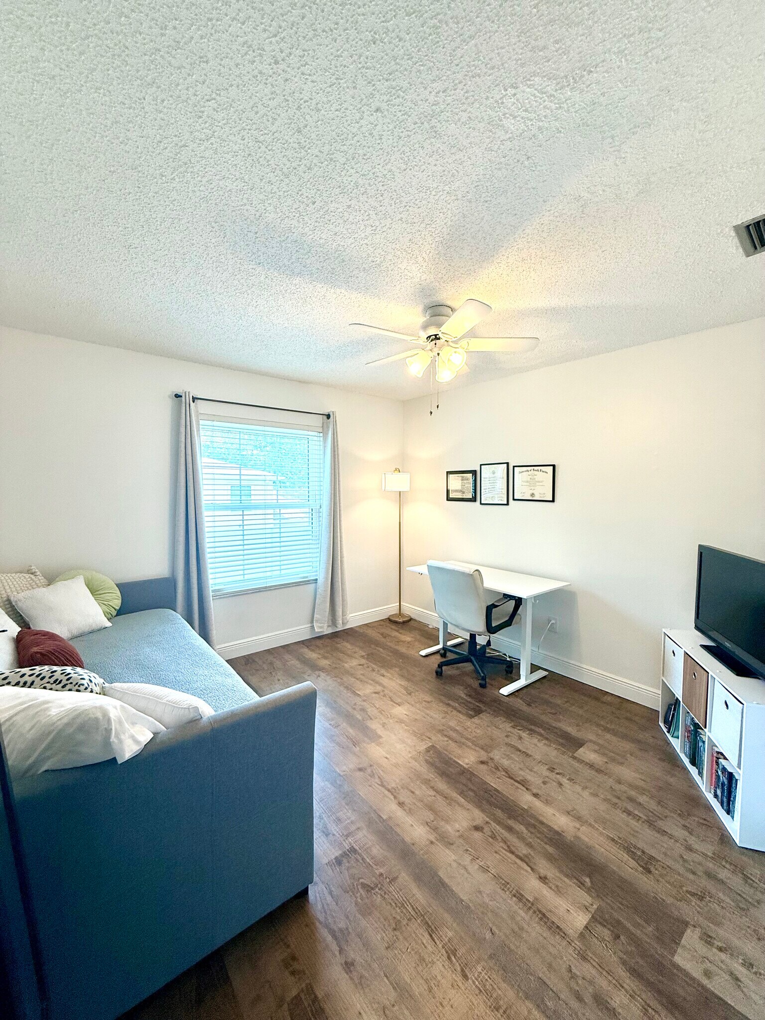 Building Photo - 11801 Foxrun Ln