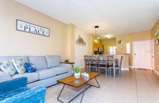 Building Photo - 8420 Blue Lagoon Dr