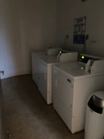 laundry room in 2nd 3rd floor's - 884 Palm Ave