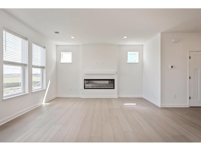 Building Photo - 2529 Green Ash Ave