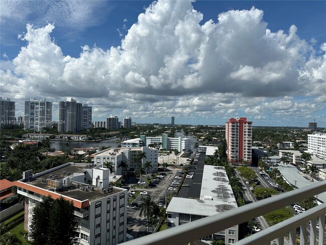 Building Photo - 3180 S Ocean Dr