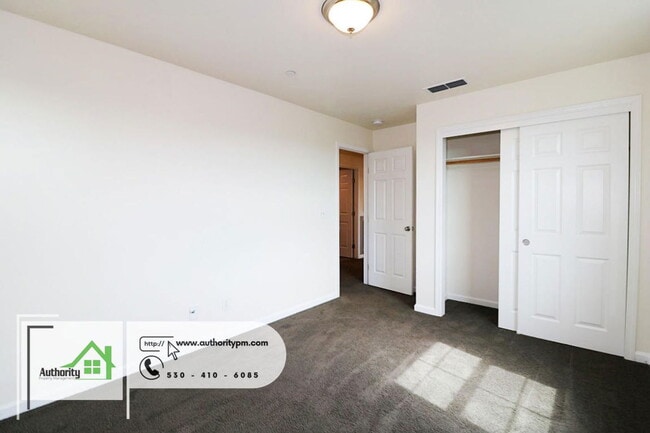 Building Photo - 671 Mission De Oro Dr