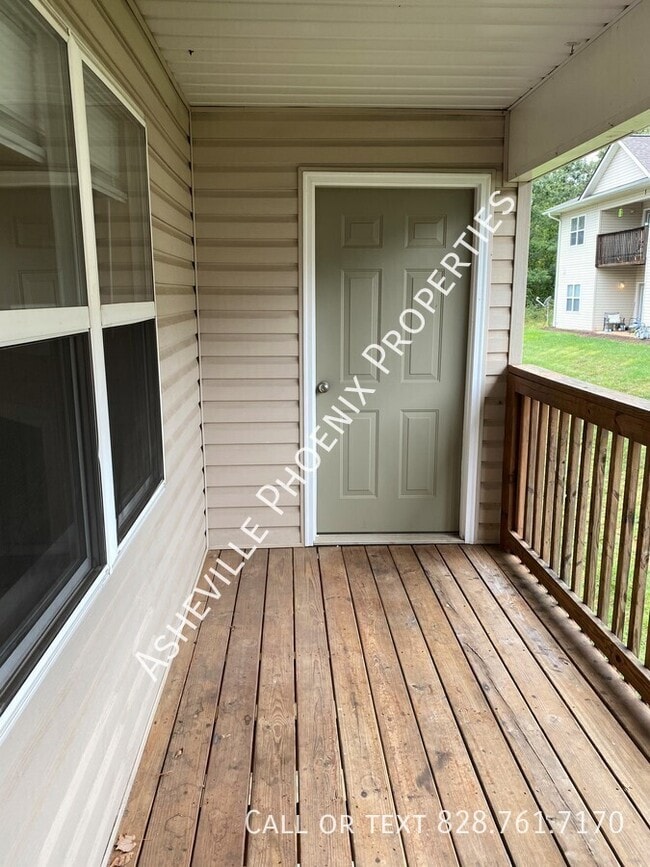 Building Photo - 306 Olde Covington Way