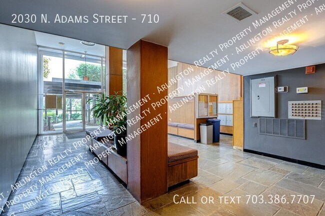 Building Photo - 2030 N Adams St