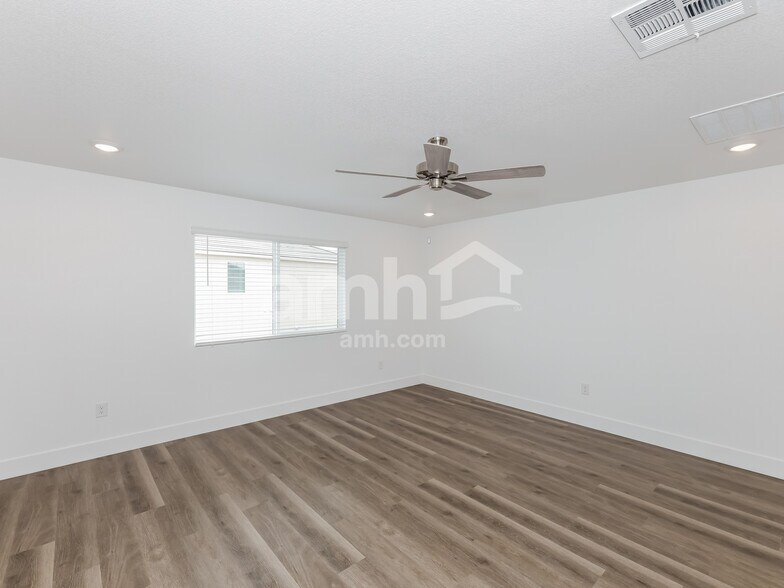 Building Photo - 9478 Aldersyde Dr