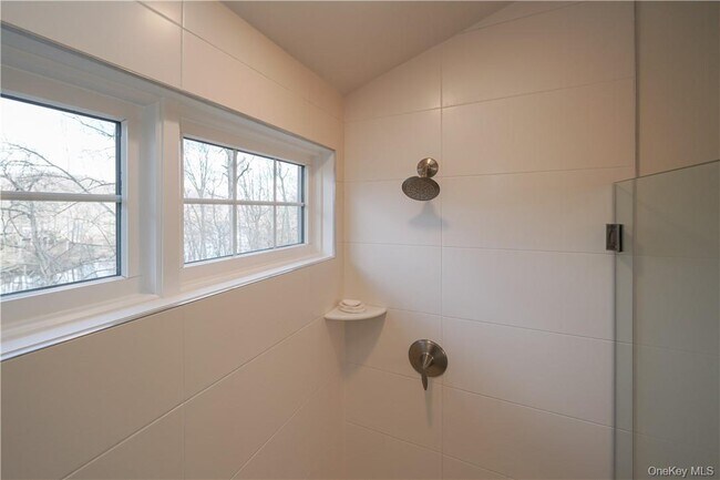 Building Photo - 20 Deforest Dr
