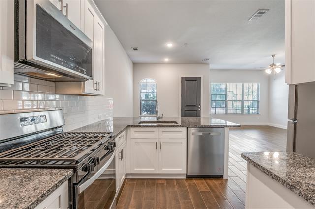 Building Photo - 6134 Blythe Dr