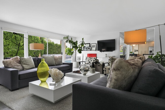 Building Photo - 71520 Gardess Rd