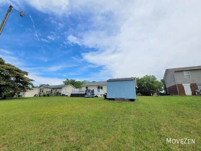 Building Photo - 509 Rosecrest Dr