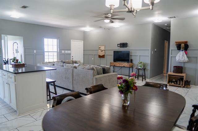 Building Photo - 2143 Soman Ln