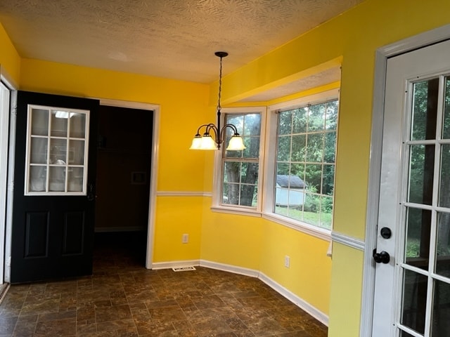 Building Photo - 11 Lone Oak Dr