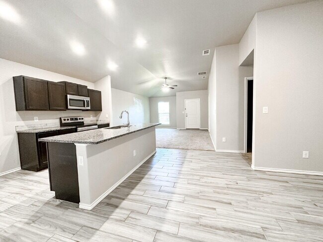 Building Photo - 2918 Urbana Ave